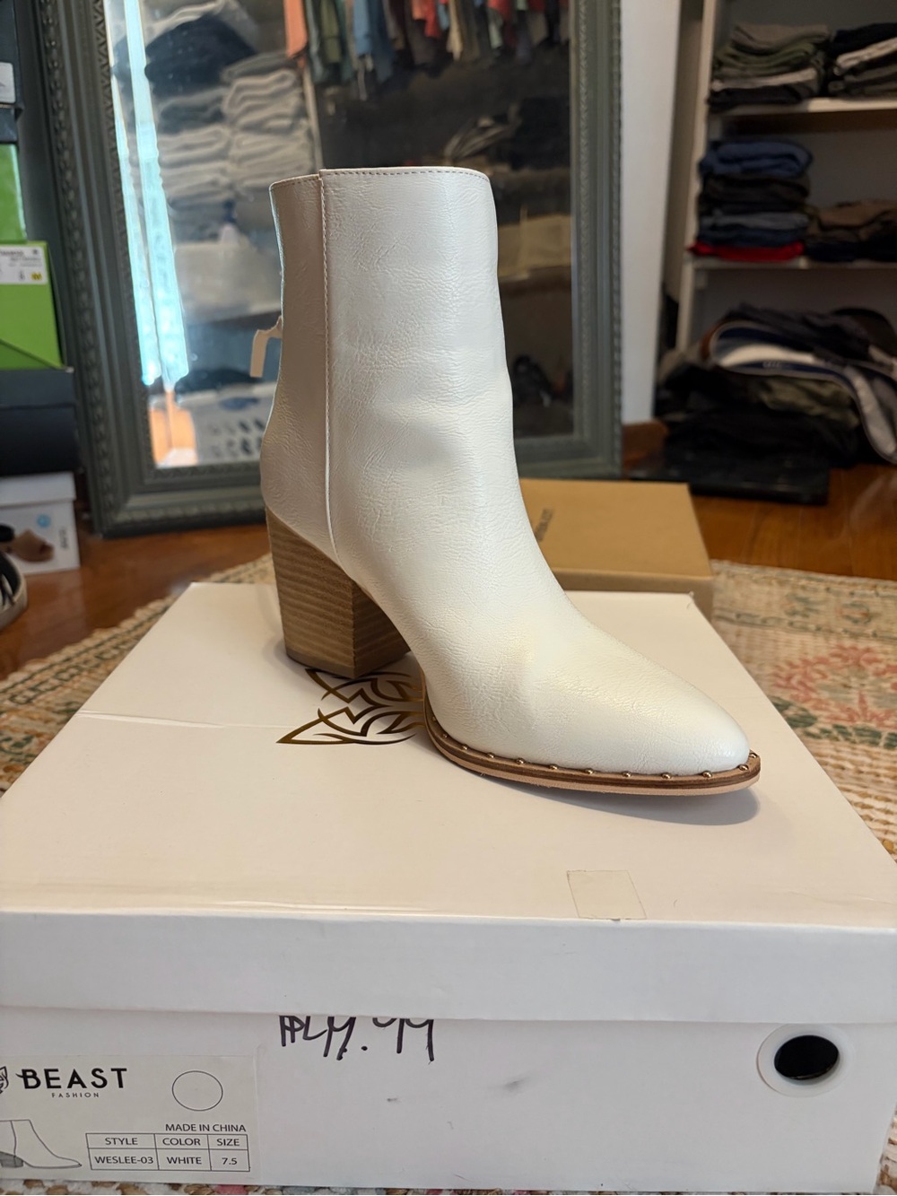 BEAST FASHION White Pointed Toe Ankle Boot